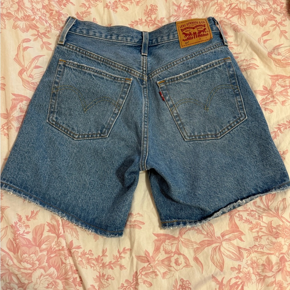 Levi's Women's Classic Blue Jean Short never worn